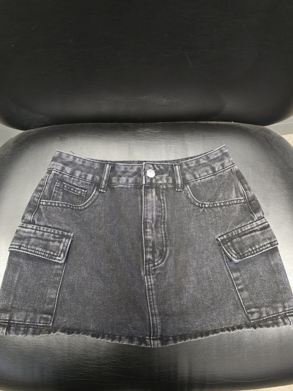 SHEIN Black Washed Denim Mini Skirt with Cargo Pockets